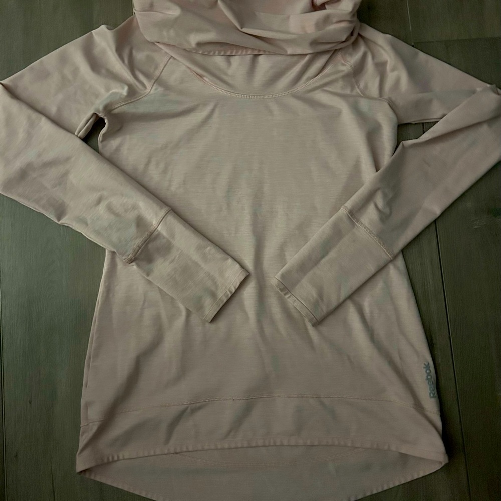 Reebok cowl neck flattering athletic top size M